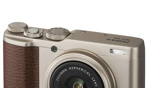 FUJIFILM XF10