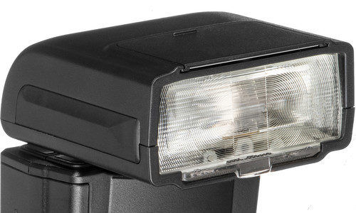 Nissin i400 TTL Flash deal